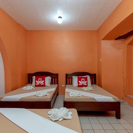 Zen Rooms Calle Crisologo 비간 외부 사진