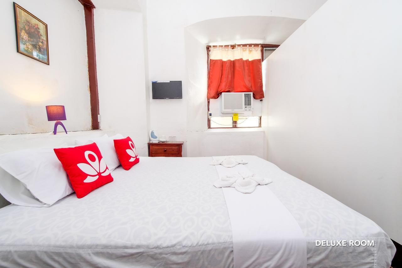 Zen Rooms Calle Crisologo 비간 외부 사진