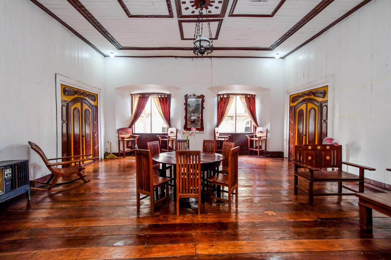 Zen Rooms Calle Crisologo 비간 외부 사진