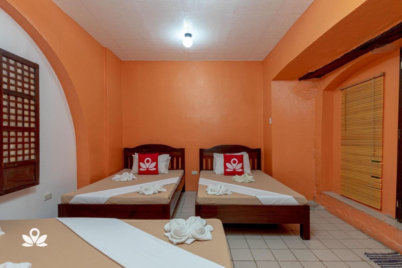 Zen Rooms Calle Crisologo 비간 외부 사진